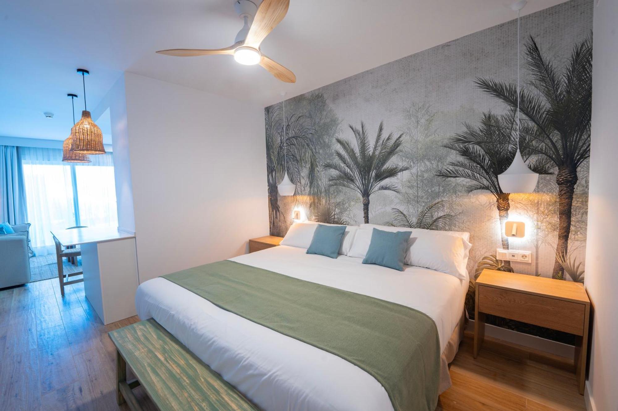Punta Candor Suites Rota Bagian luar foto
