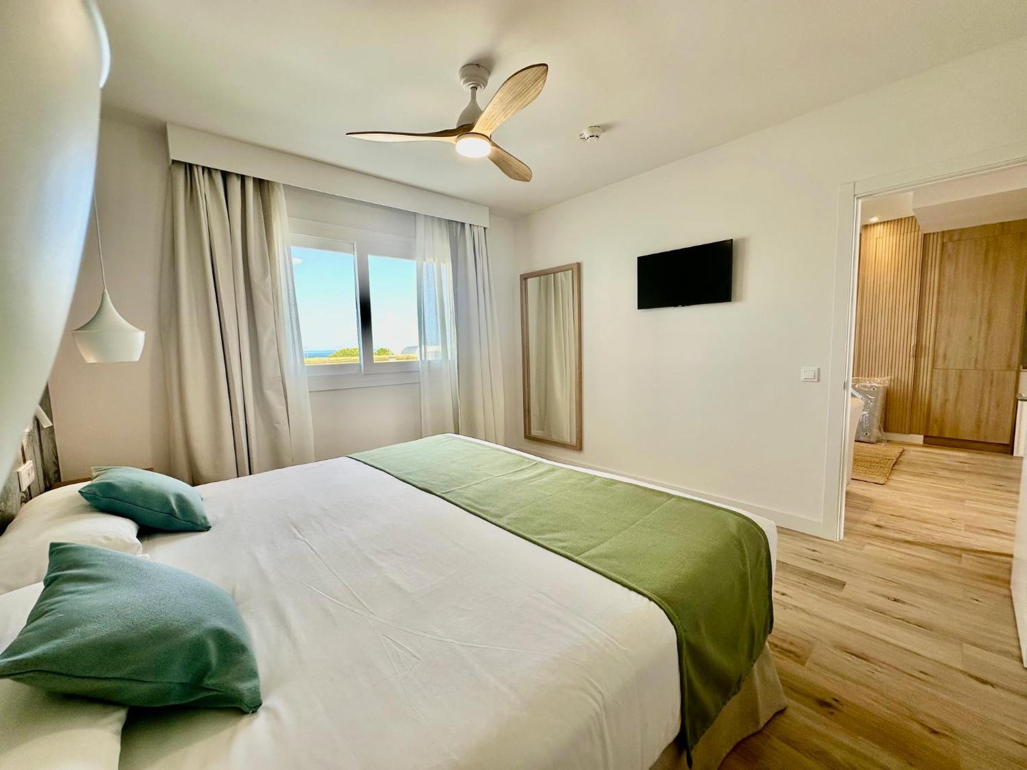 Punta Candor Suites Rota Bagian luar foto