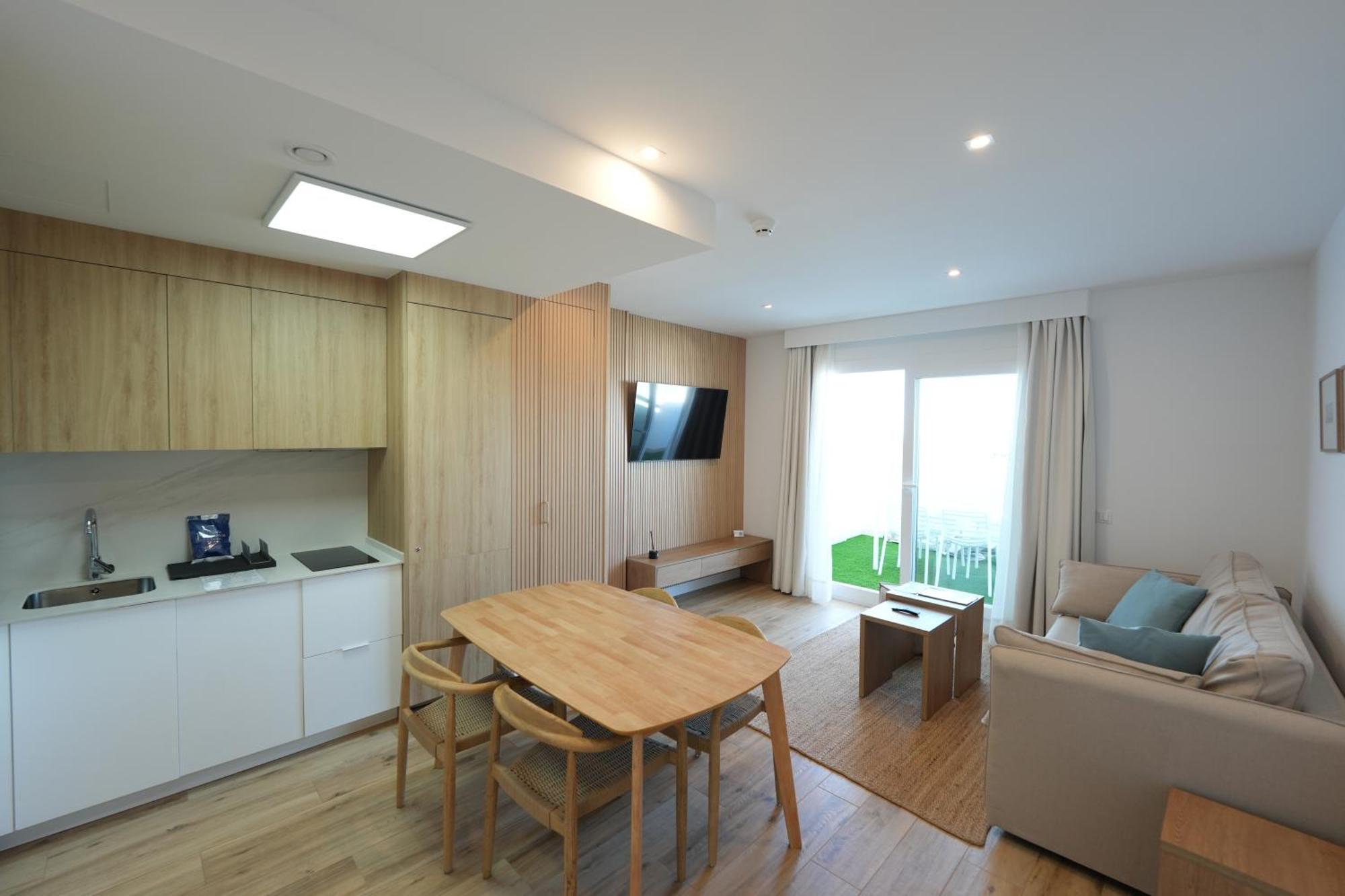 Punta Candor Suites Rota Bagian luar foto